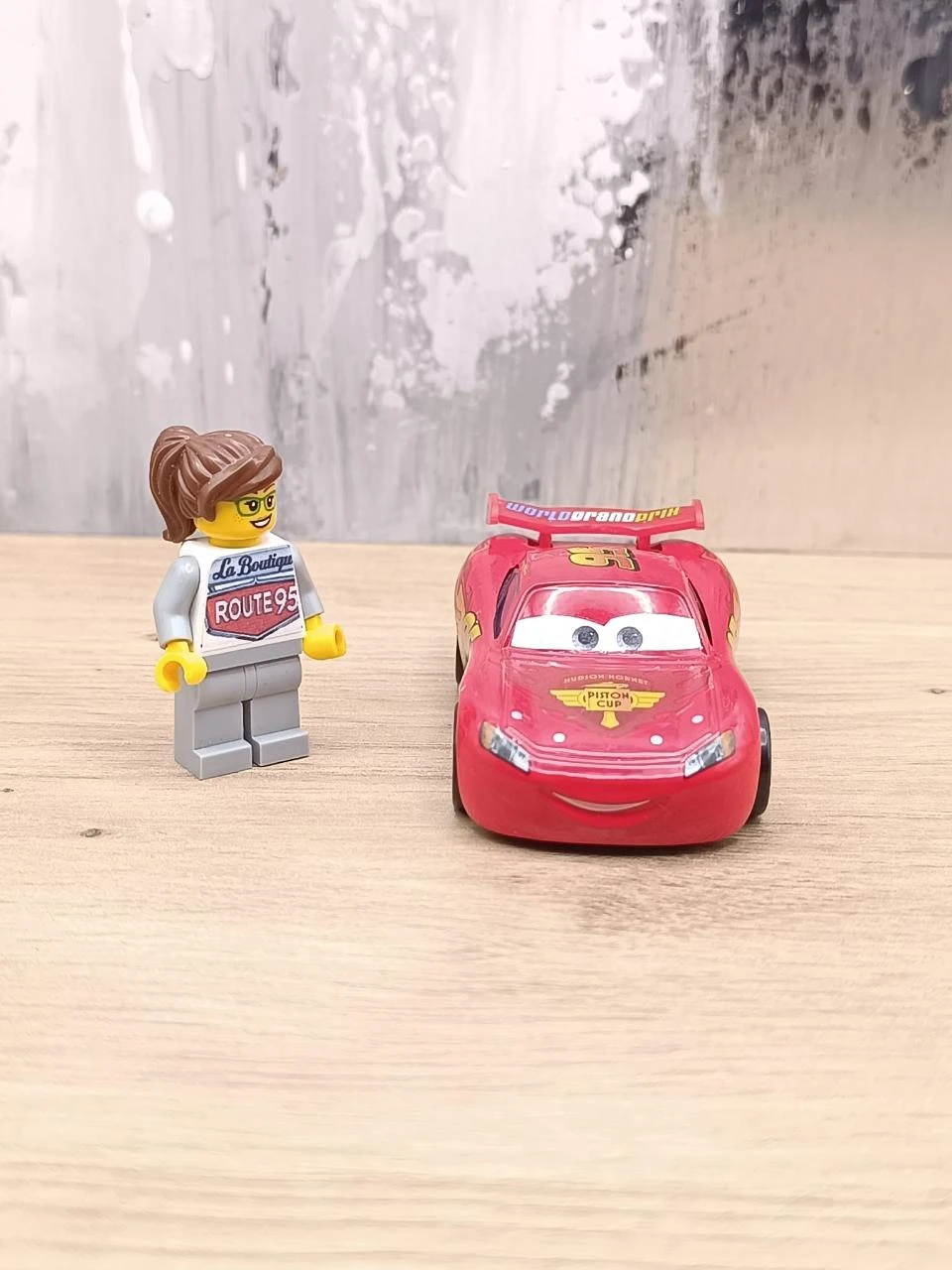 Carro Cars Flash McQueen - Brinquedo novo (CDS07) – photo 4